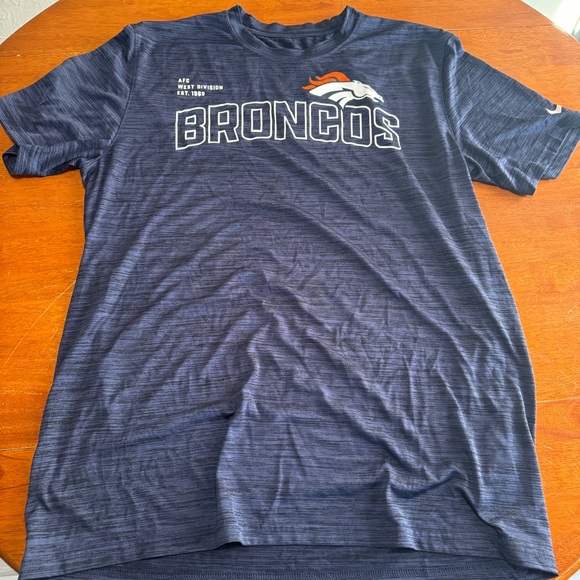 Nike - Denver Broncos NFL - DriFit - Size L - Picture 4 of 4